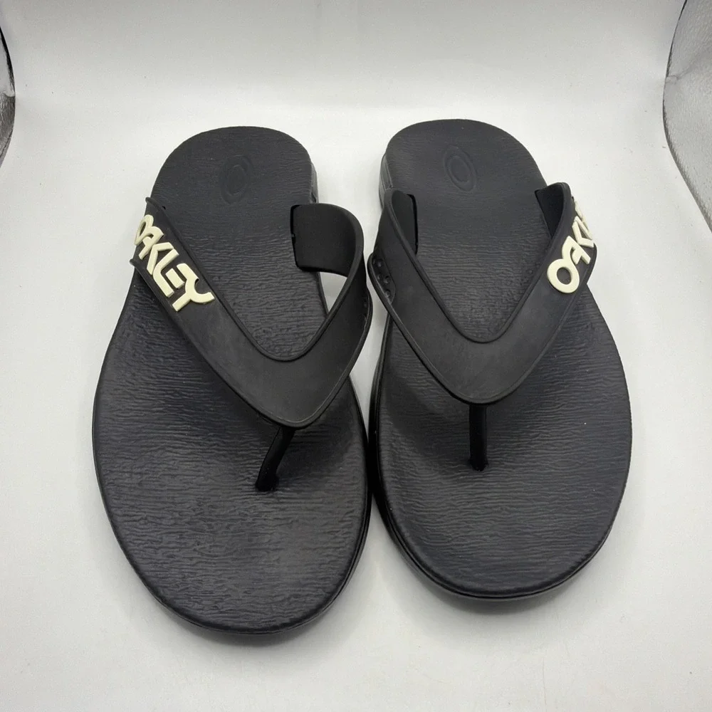 Oakley flip flop